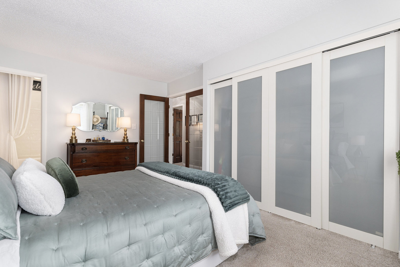 1905 Carriage Hill Road Lisle, IL 60532 - Photo 16 of 35 Gallery Image 16