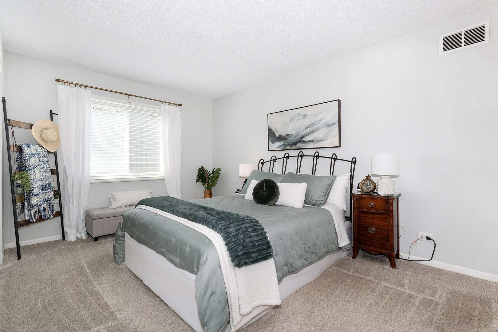 1905 Carriage Hill Road Lisle, IL 60532 - Photo 17 of 35 Gallery Image 17