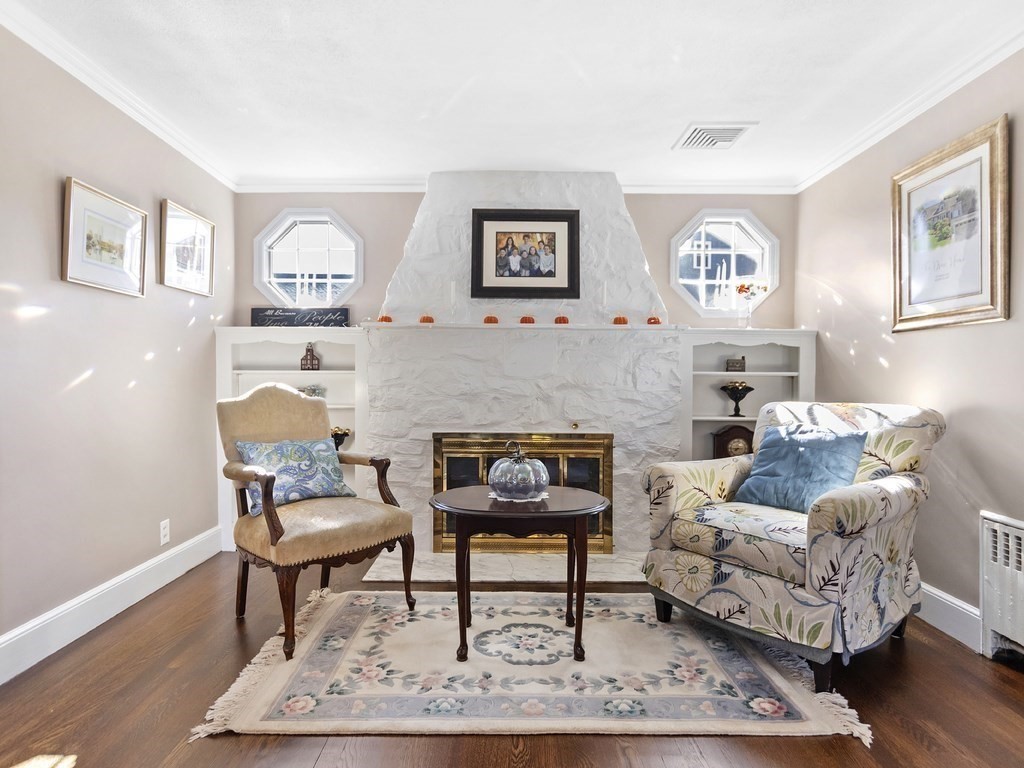 156 Virginia Road Waltham, MA 02453 - Photo 13 of 36