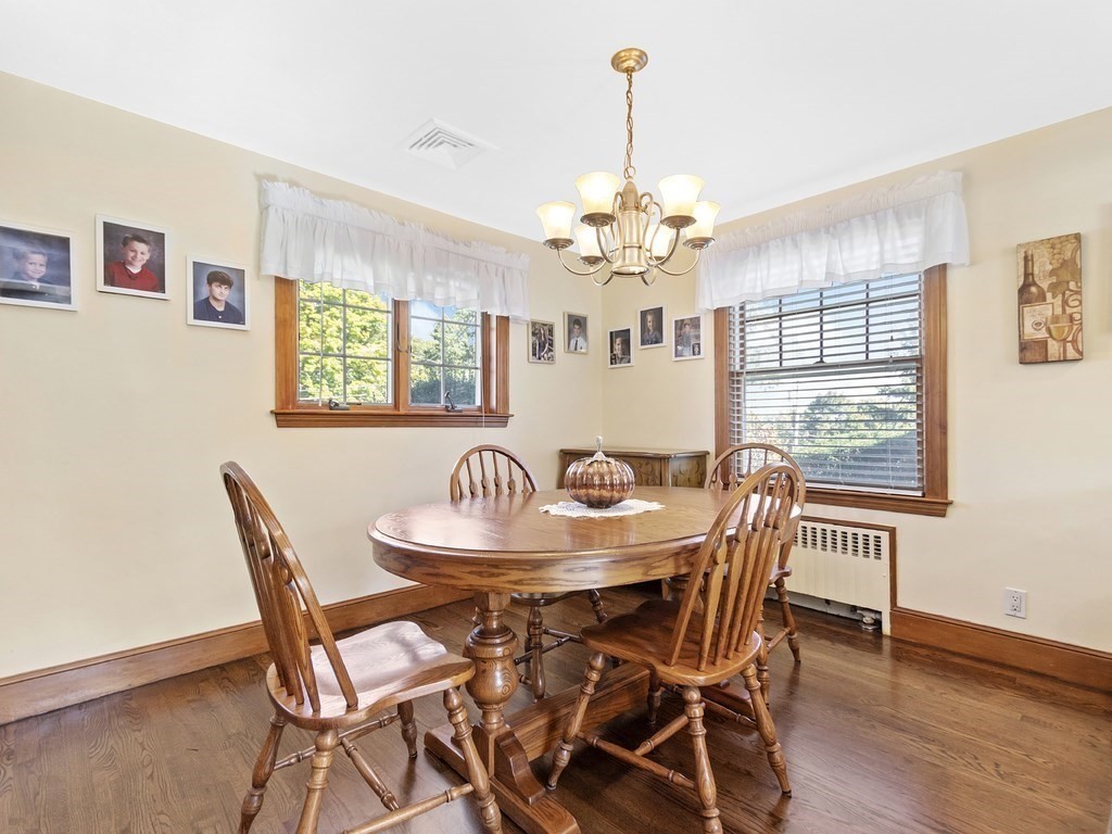156 Virginia Road Waltham, MA 02453 - Photo 15 of 36