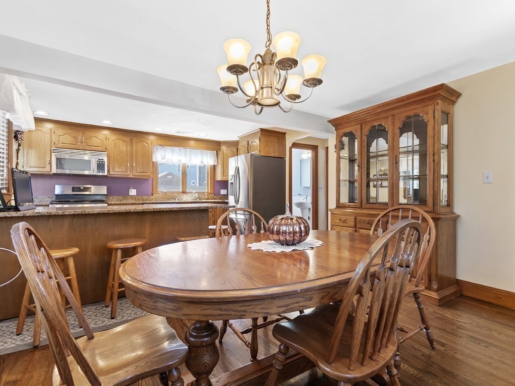 156 Virginia Road Waltham, MA 02453 - Photo 16 of 36