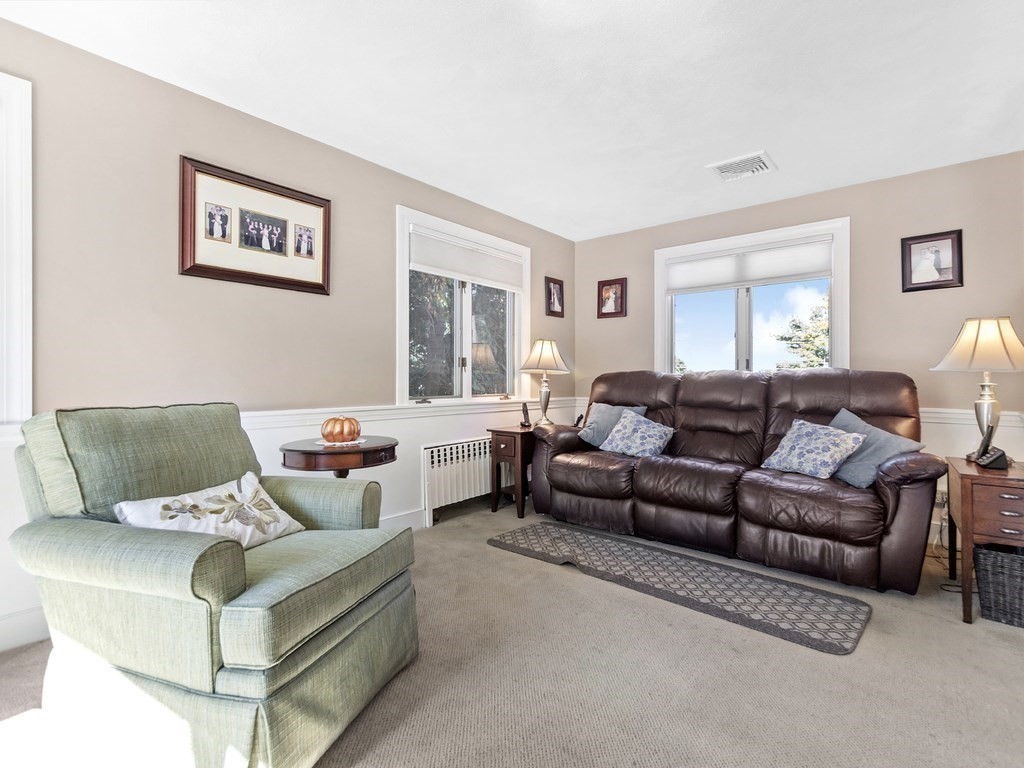156 Virginia Road Waltham, MA 02453 - Photo 17 of 36