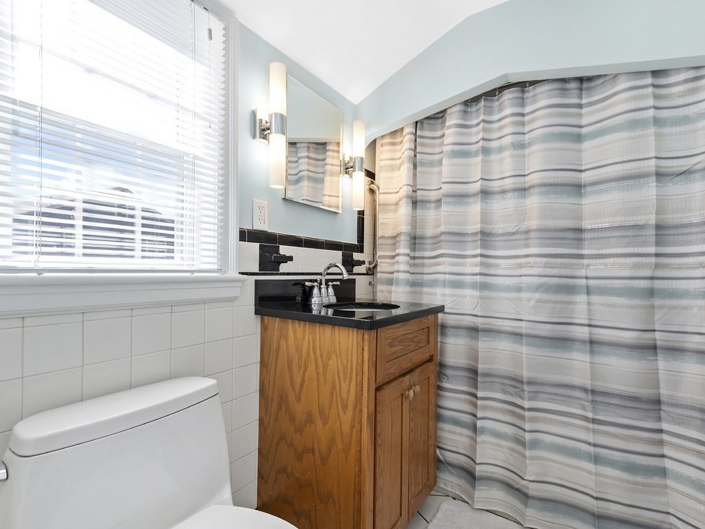 156 Virginia Road Waltham, MA 02453 - Photo 26 of 36