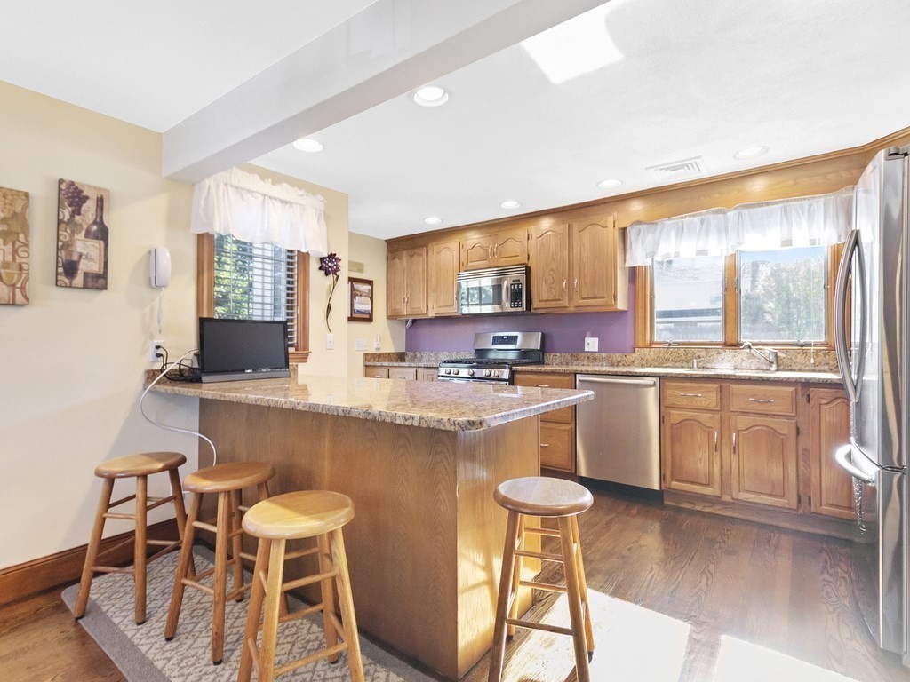 156 Virginia Road Waltham, MA 02453 - Photo 5 of 36