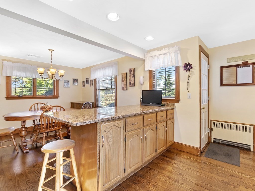 156 Virginia Road Waltham, MA 02453 - Photo 6 of 36