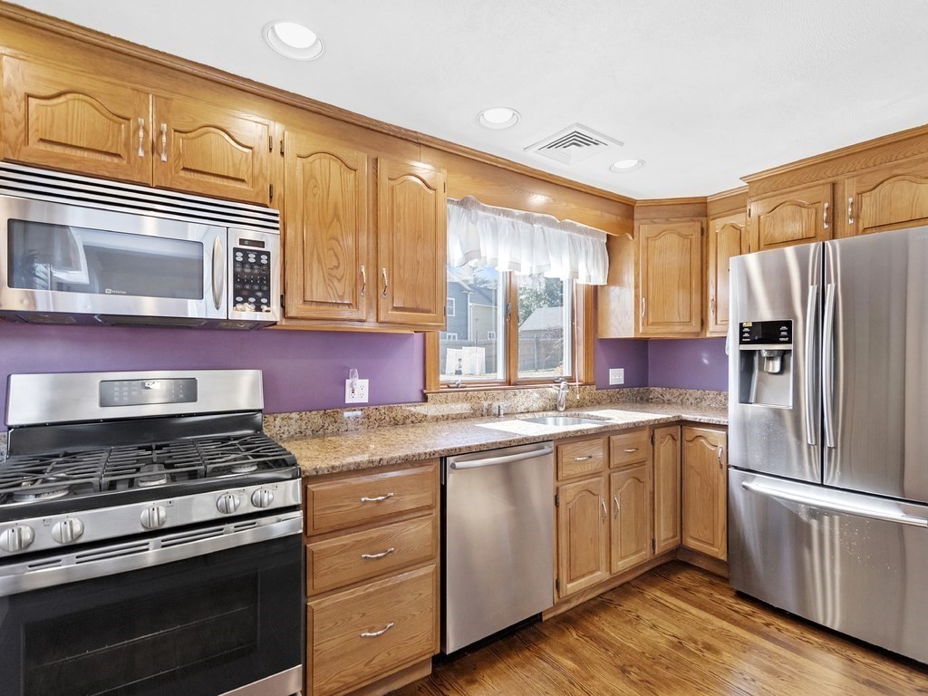 156 Virginia Road Waltham, MA 02453 - Photo 7 of 36