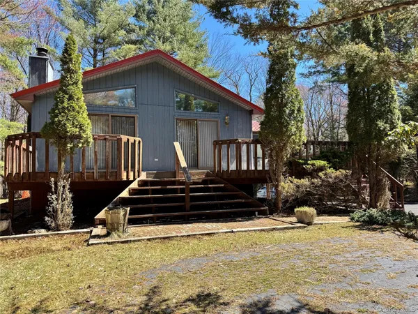 $325,000 | 27 Gina Lane, Smallwood, NY 12778