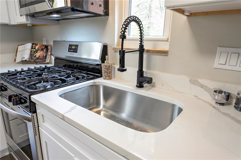 1307 Universal Road Pittsburgh, PA 15235 - Photo 12 of 23 Gallery Image 12