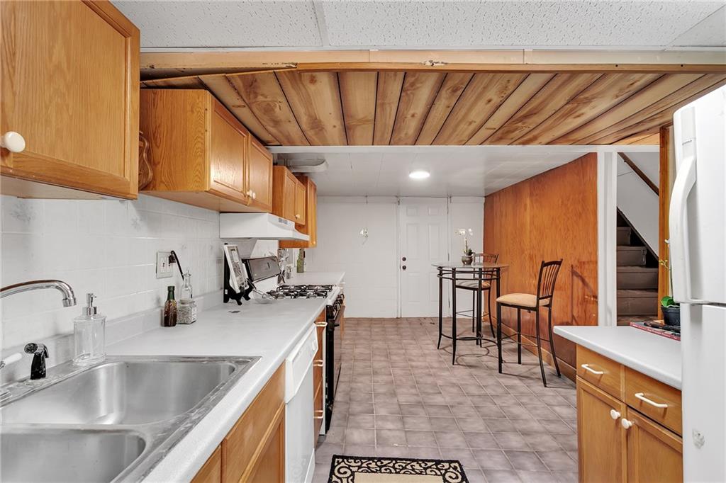1307 Universal Road Pittsburgh, PA 15235 - Photo 22 of 23 Gallery Image 22