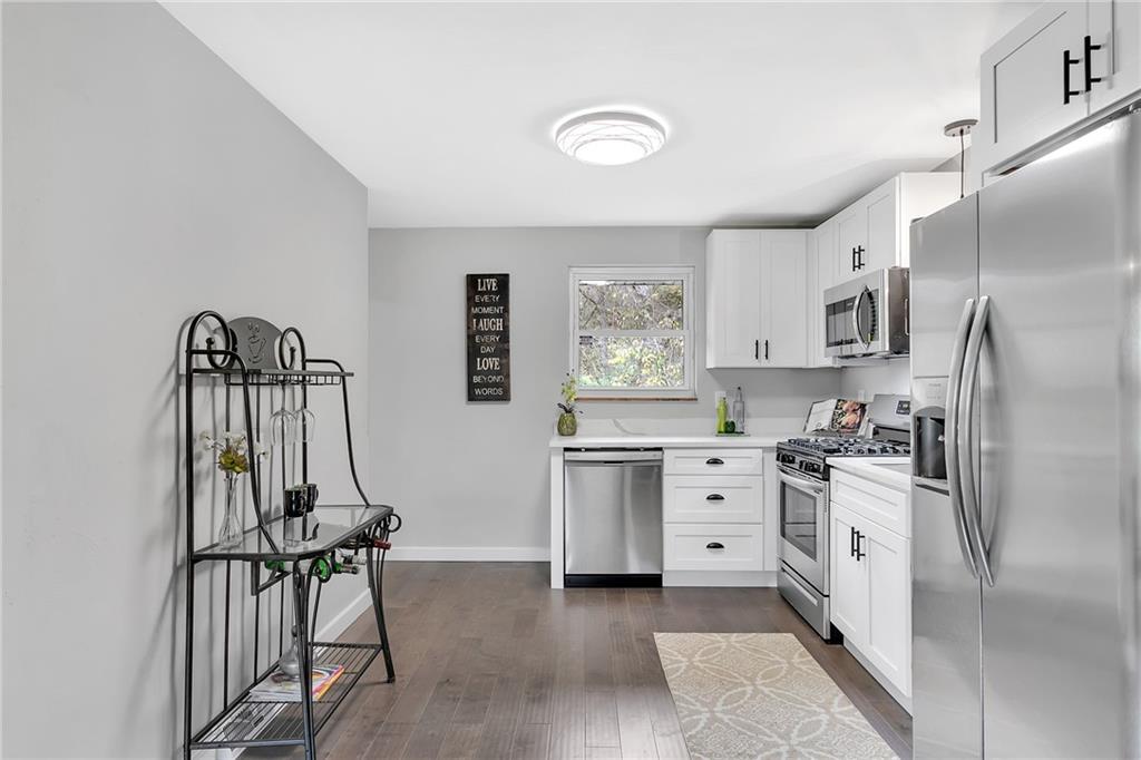 1307 Universal Road Pittsburgh, PA 15235 - Photo 9 of 23 Gallery Image 9