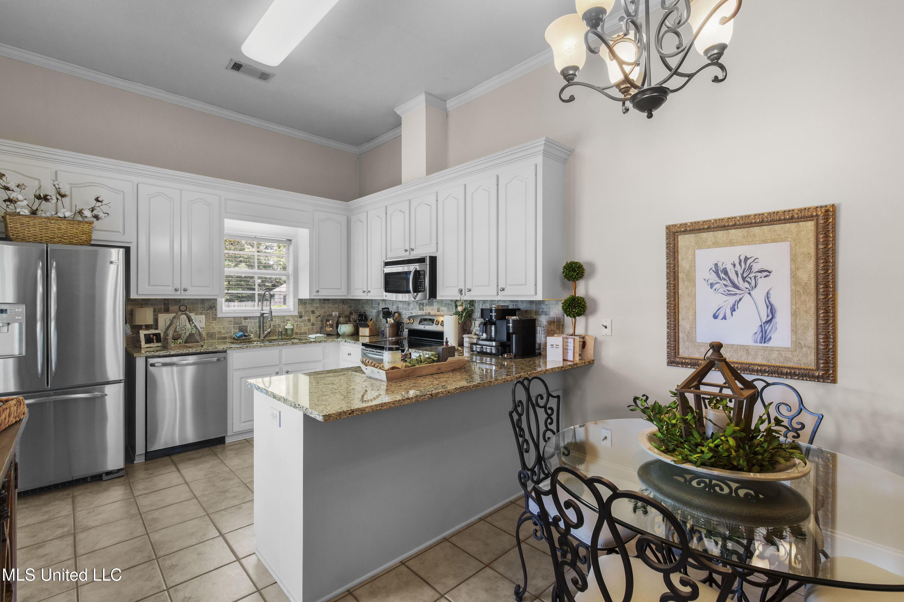 123 Bradfield Road Madison, MS 39110 - Photo 5 of 25 123 Bradfield-11