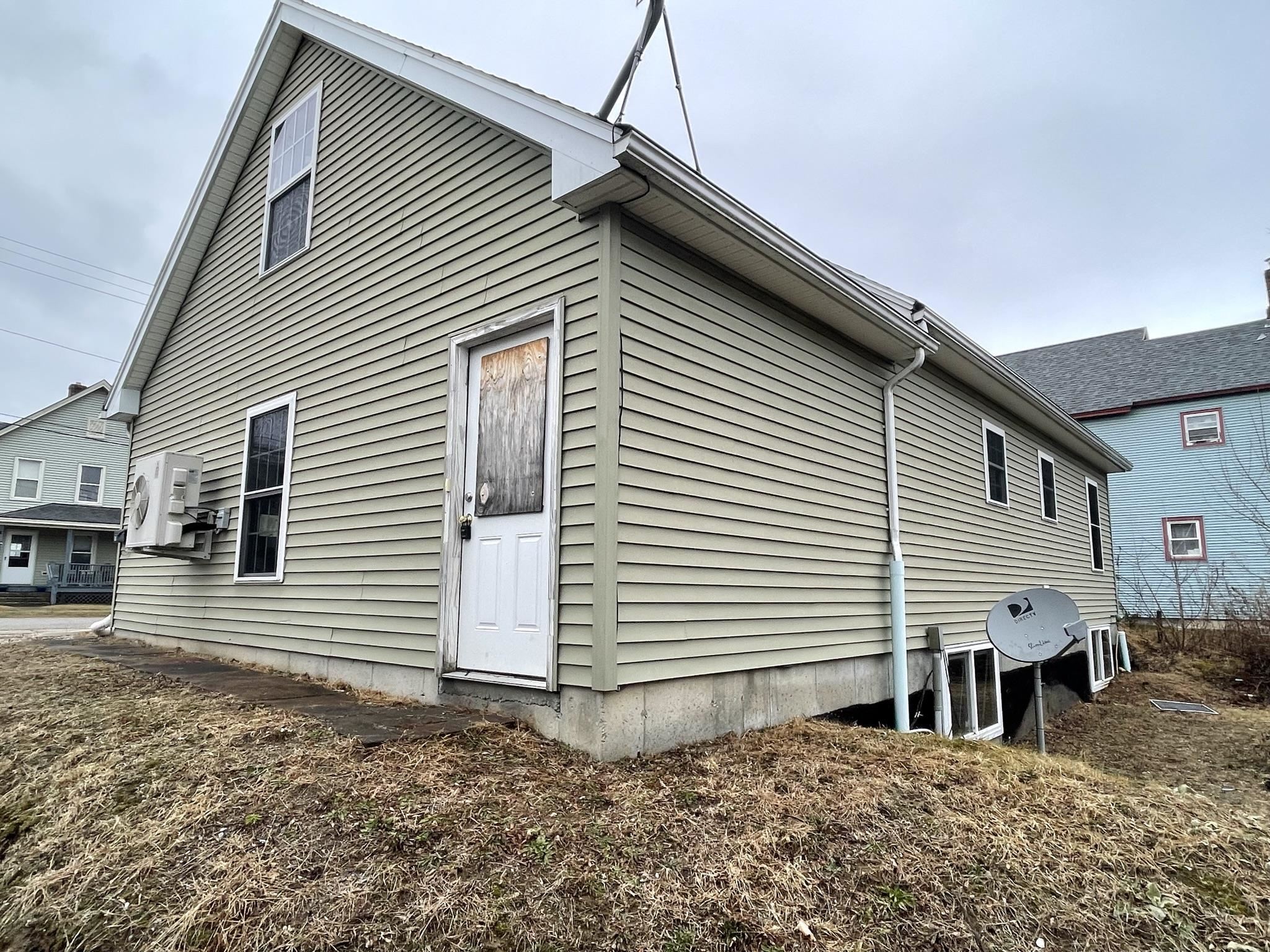 66 Plain Street Rutland, VT 05701 - Photo 13 of 22