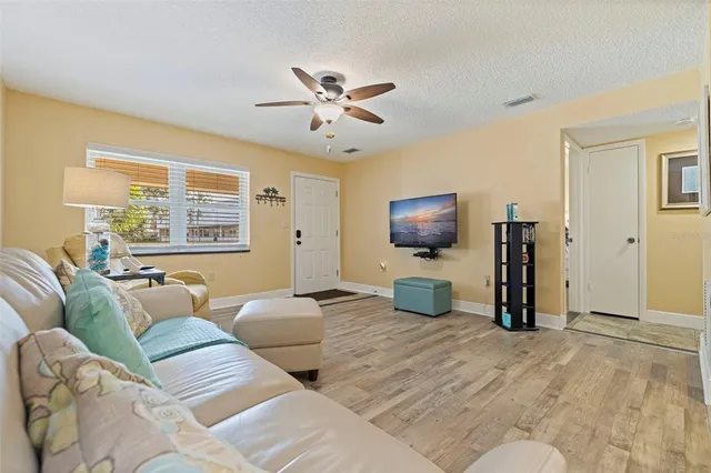 $155,000 | 10035 63rd Avenue North, Unit 23, St. Petersburg, FL 33708