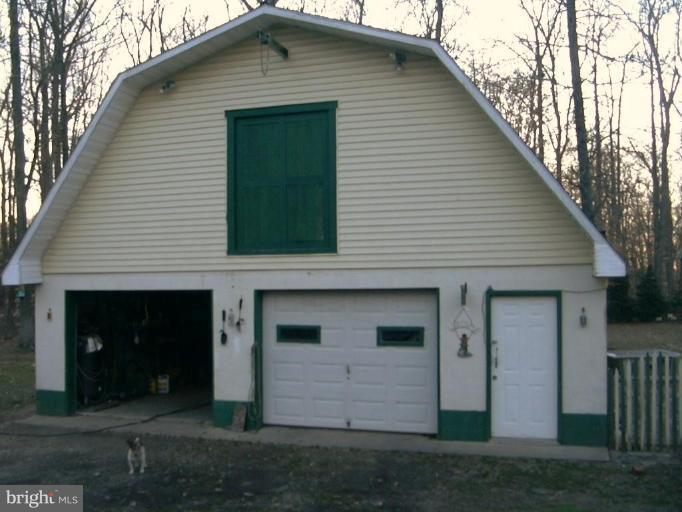 4290 Frazier Neck Road Preston, MD 21655 - Photo 5 of 9 24X19 Block w/Loft & concrete floor. Electric