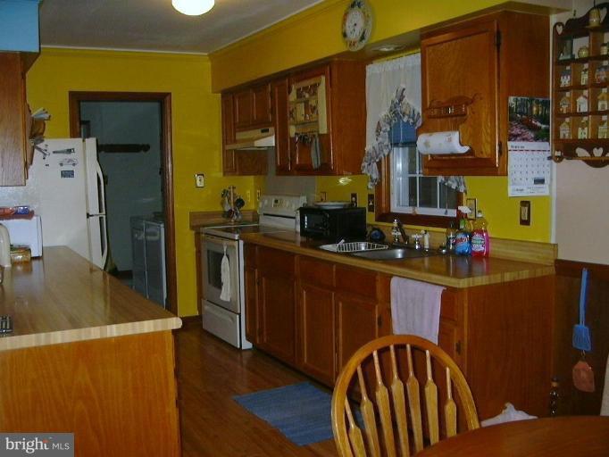 4290 Frazier Neck Road Preston, MD 21655 - Photo 8 of 9 Kitchen