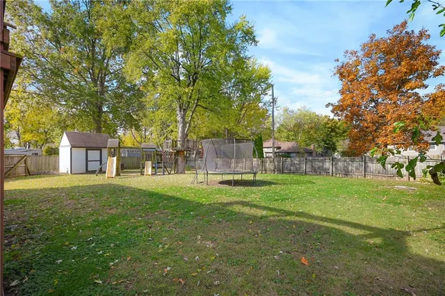 $287,900 | 512 South Washington Street, Raymore, MO 64083