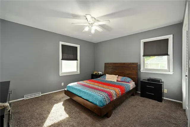 $287,900 | 512 South Washington Street, Raymore, MO 64083