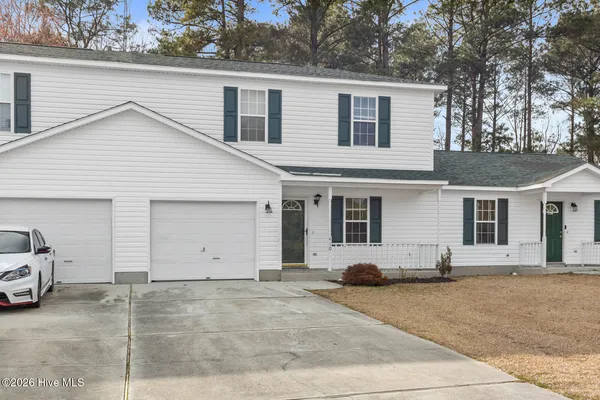 $1,295 | 410 Winners Circle North, Jacksonville, NC 28546