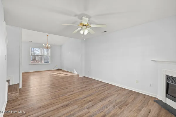 $1,295 | 410 Winners Circle North, Jacksonville, NC 28546