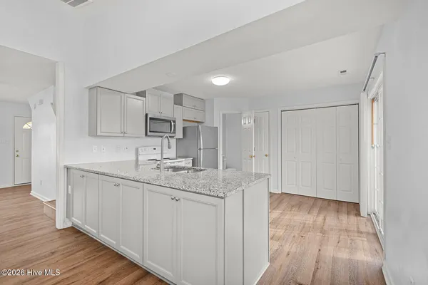 $1,295 | 410 Winners Circle North, Jacksonville, NC 28546