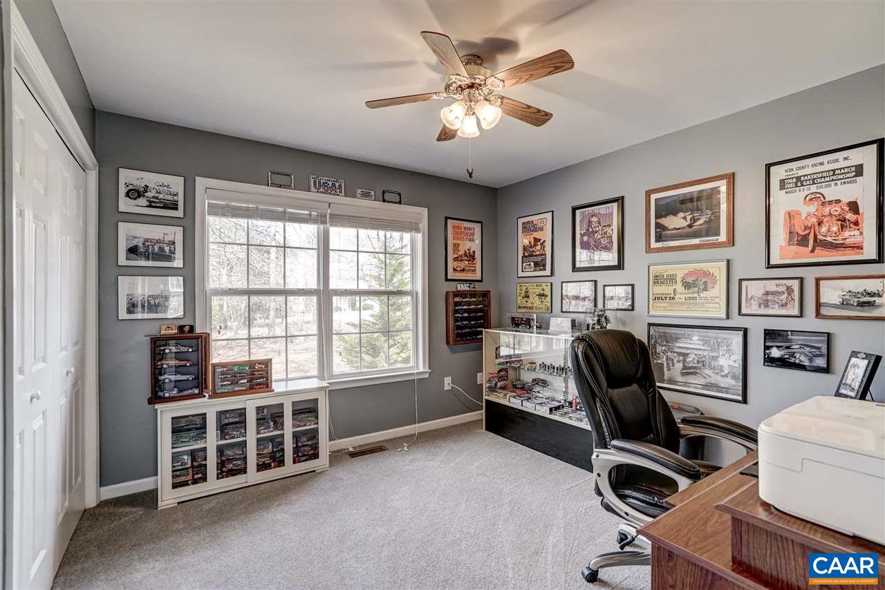 7 Haversack Road Palmyra, VA 22963 - Photo 31 of 32 a view of a livingroom with workspace and a window