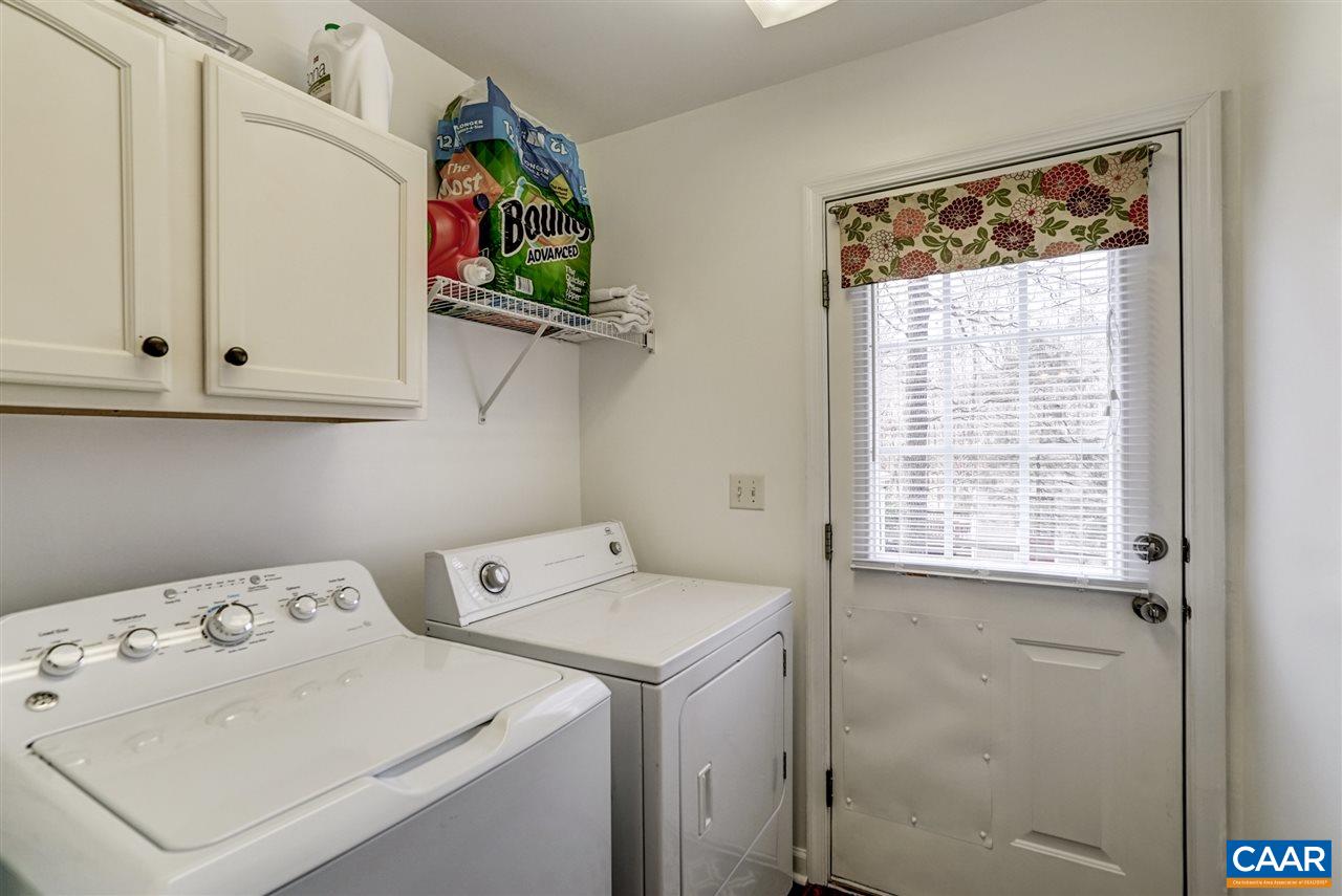 7 Haversack Road Palmyra, VA 22963 - Photo 32 of 32 a utility room with dryer and washer