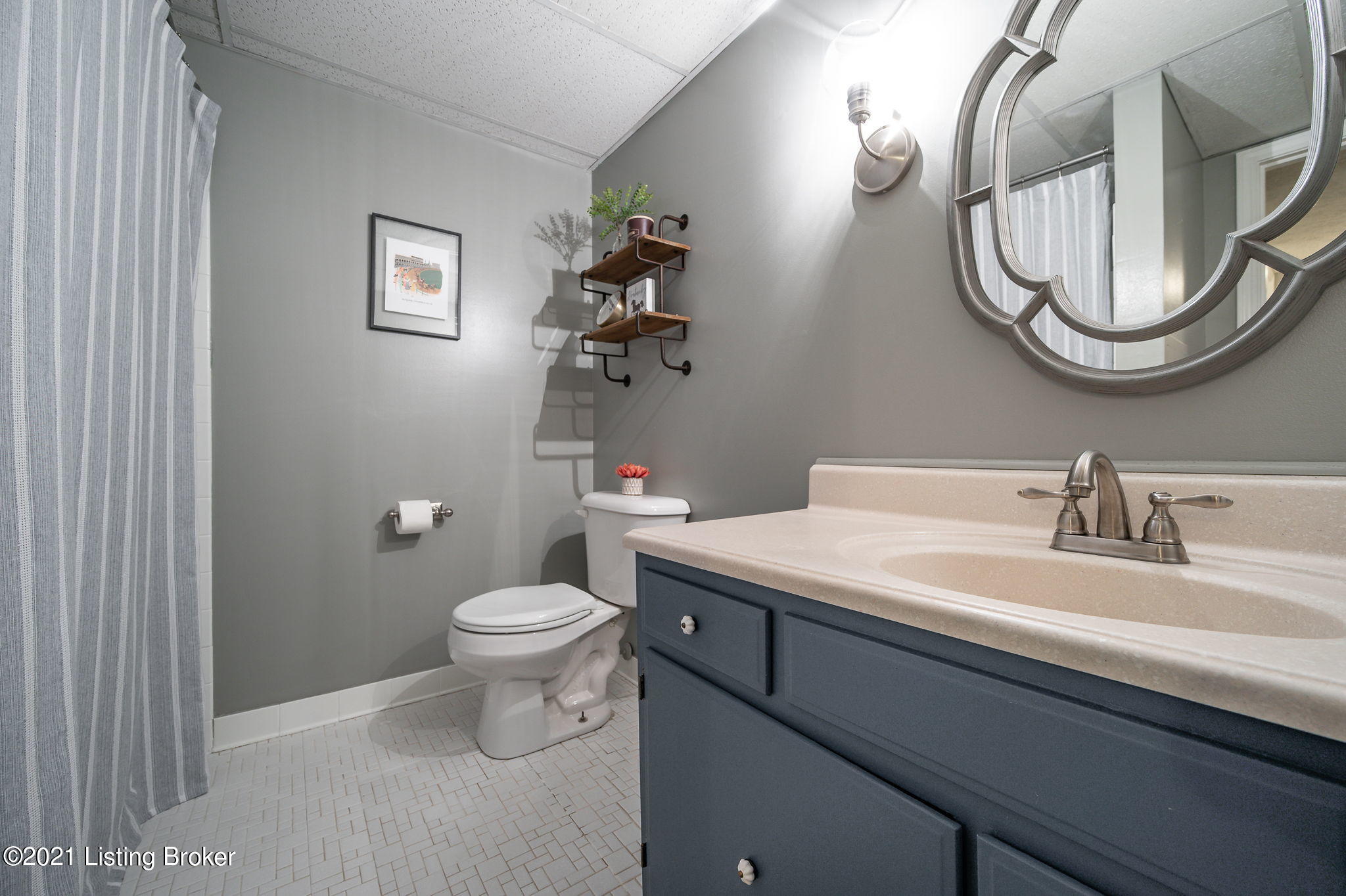 4026 Poplar Level Road, Unit 5 Louisville, KY 40213 - Photo 15 of 16 15-web-or-mls-15Poplar Level Rd