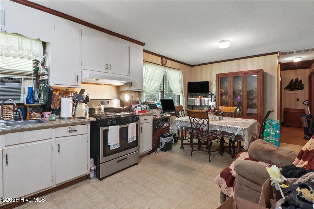 9781 Red Oak Road Whitakers, NC 27891 - Photo 6 of 10