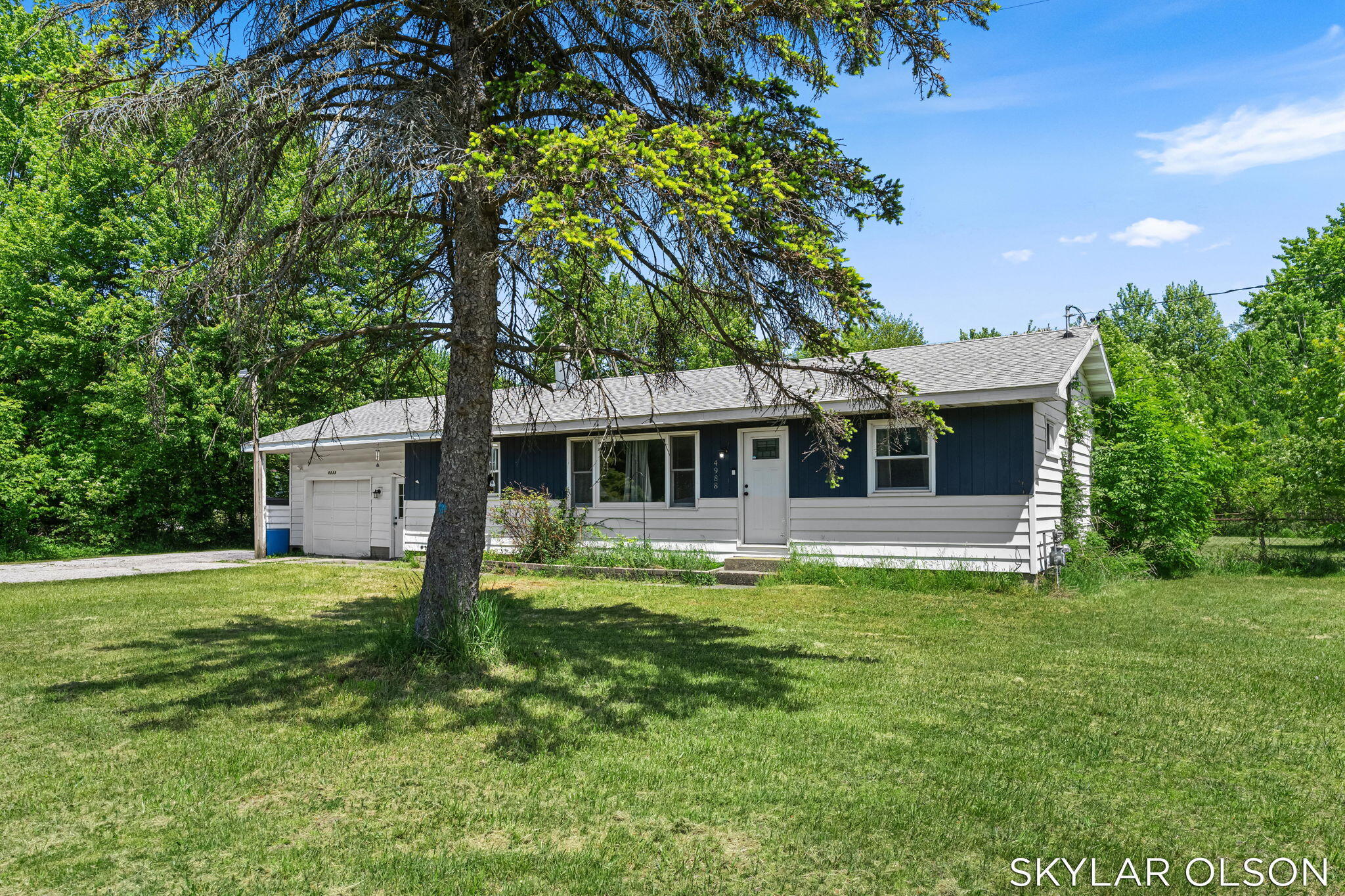 4988 South Brooks Road Fruitport, MI 49415 - Photo 3 of 45 3-web-or-mls-Project_20260530_4613