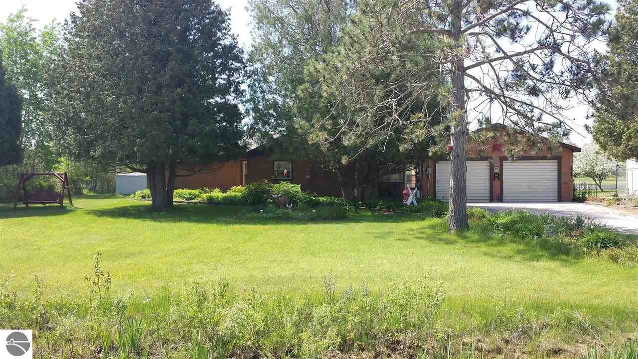 460 East Huron Road Omer, MI 48749 - Photo 1 of 8 1785117.JPG