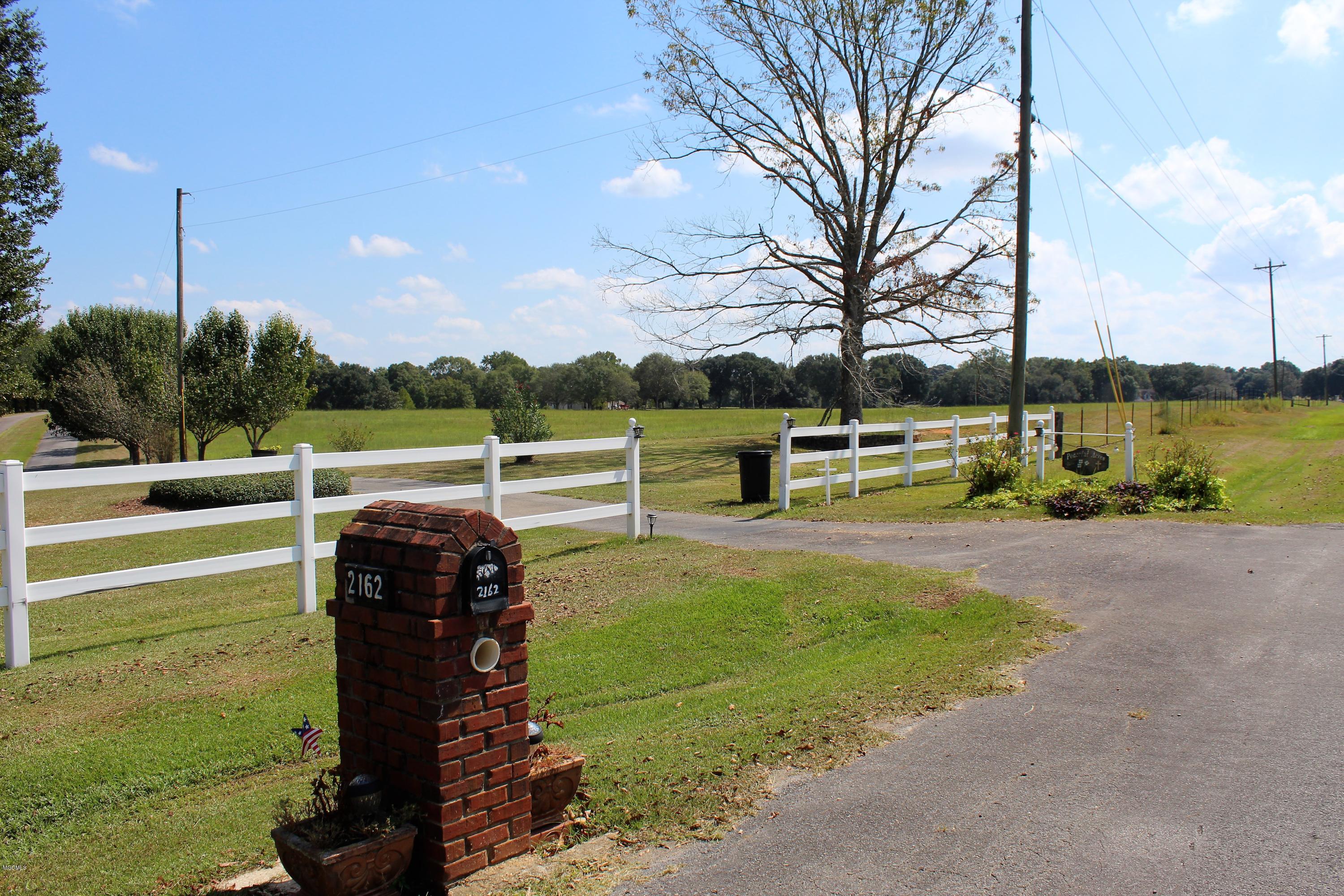 2162 Ward Pineview Road Lucedale, MS 39452 - Photo 4 of 55 IMG_2574
