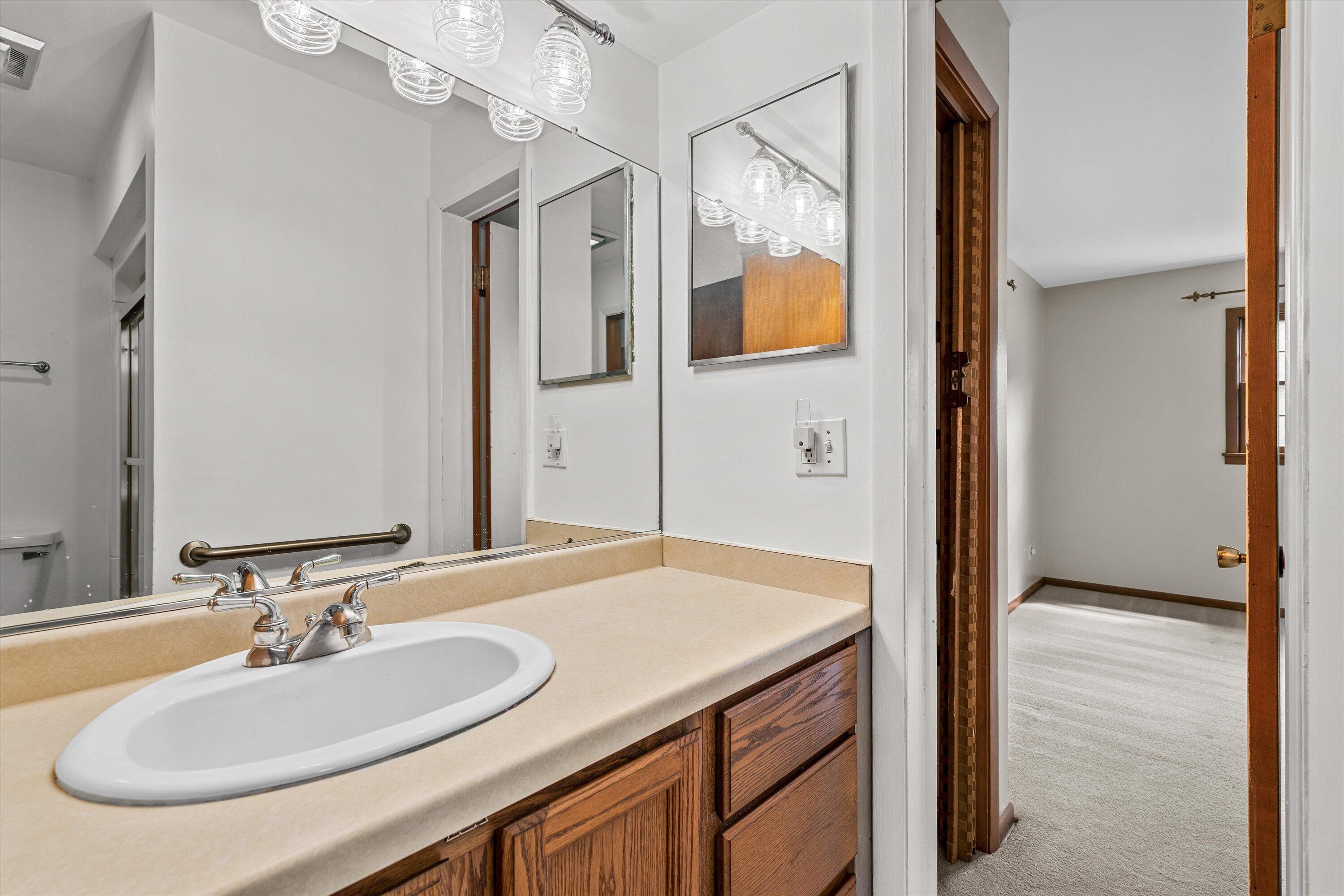 21190 Watertown Road Brookfield, WI 53045 - Photo 12 of 44 27-0G8A1755