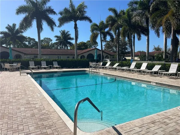 $2,000 | 1085 Forest Lakes Drive, Unit 8202, Naples, FL 34105