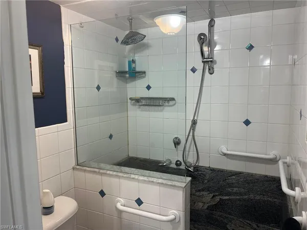 $2,000 | 1085 Forest Lakes Drive, Unit 8202, Naples, FL 34105