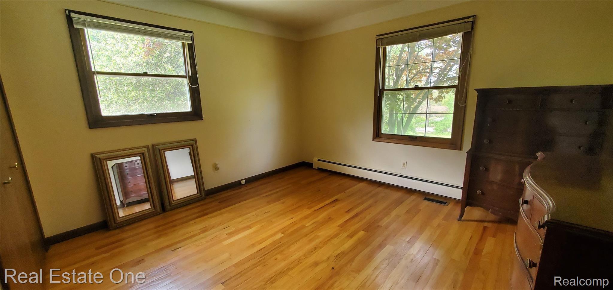 62301 Silver Lake Road South Lyon, MI 48178 - Photo 20 of 45 20220515_150357.jpg