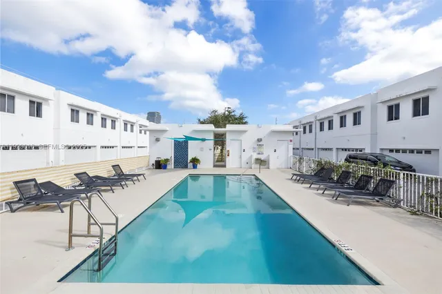 $2,300 | 2651 Northeast 212th Terrace, Unit 305, Miami, FL 33180