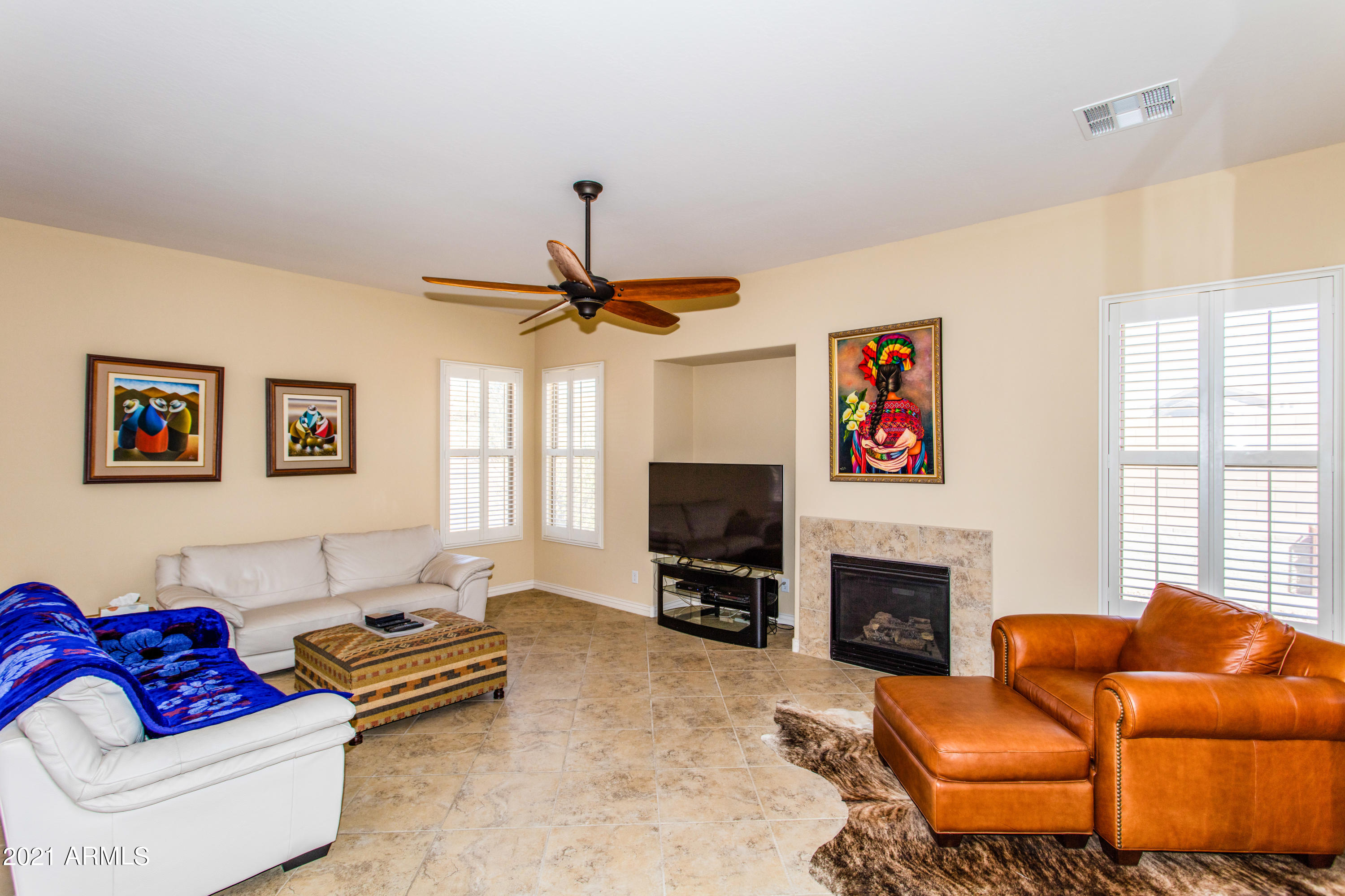 19095 North Stonegate Road Maricopa, AZ 85138 - Photo 14 of 43 14 Family Room