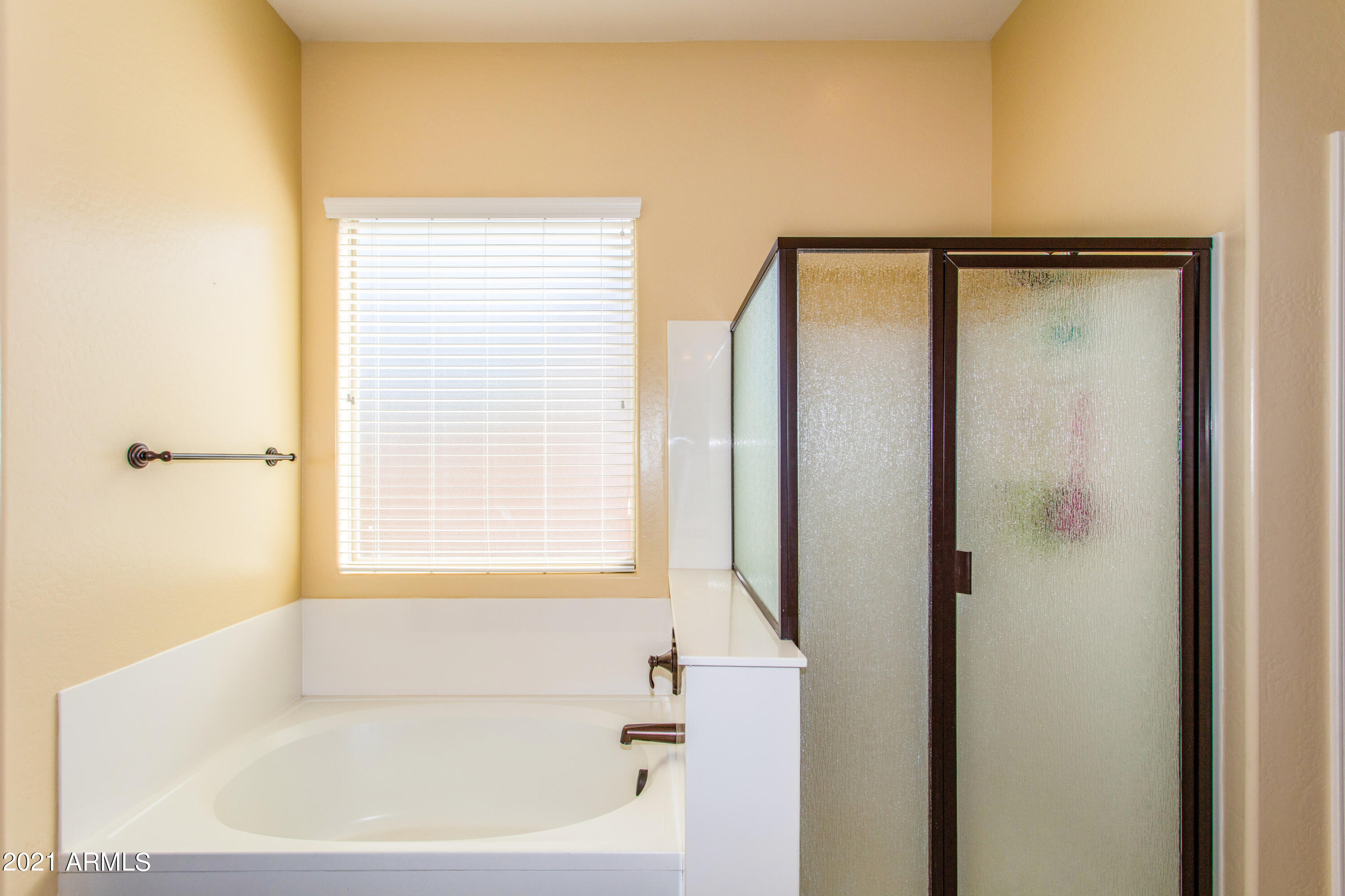19095 North Stonegate Road Maricopa, AZ 85138 - Photo 25 of 43 25 Master Bathroom
