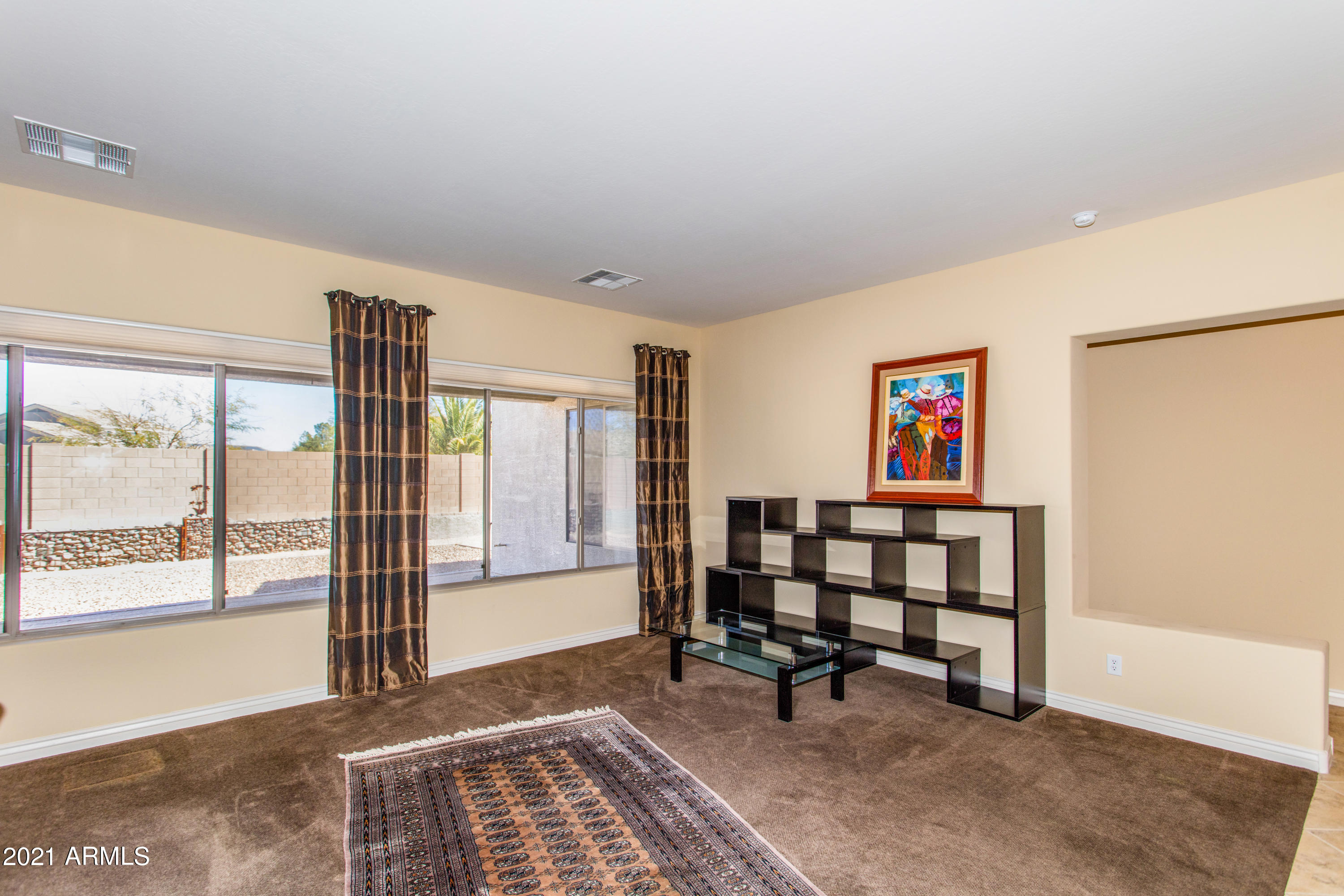 19095 North Stonegate Road Maricopa, AZ 85138 - Photo 5 of 43 05 Living Room