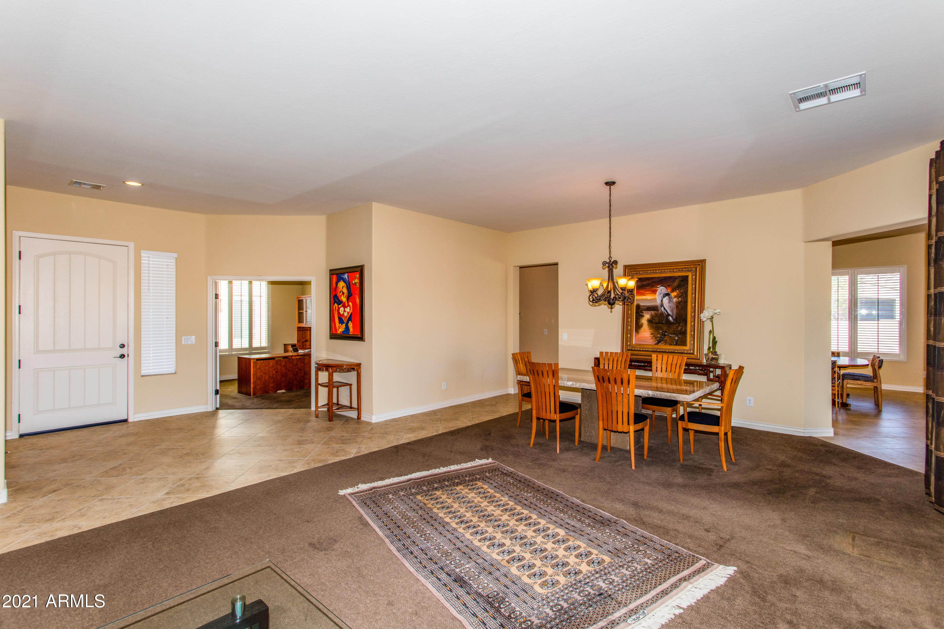 19095 North Stonegate Road Maricopa, AZ 85138 - Photo 7 of 43 07 Living Room