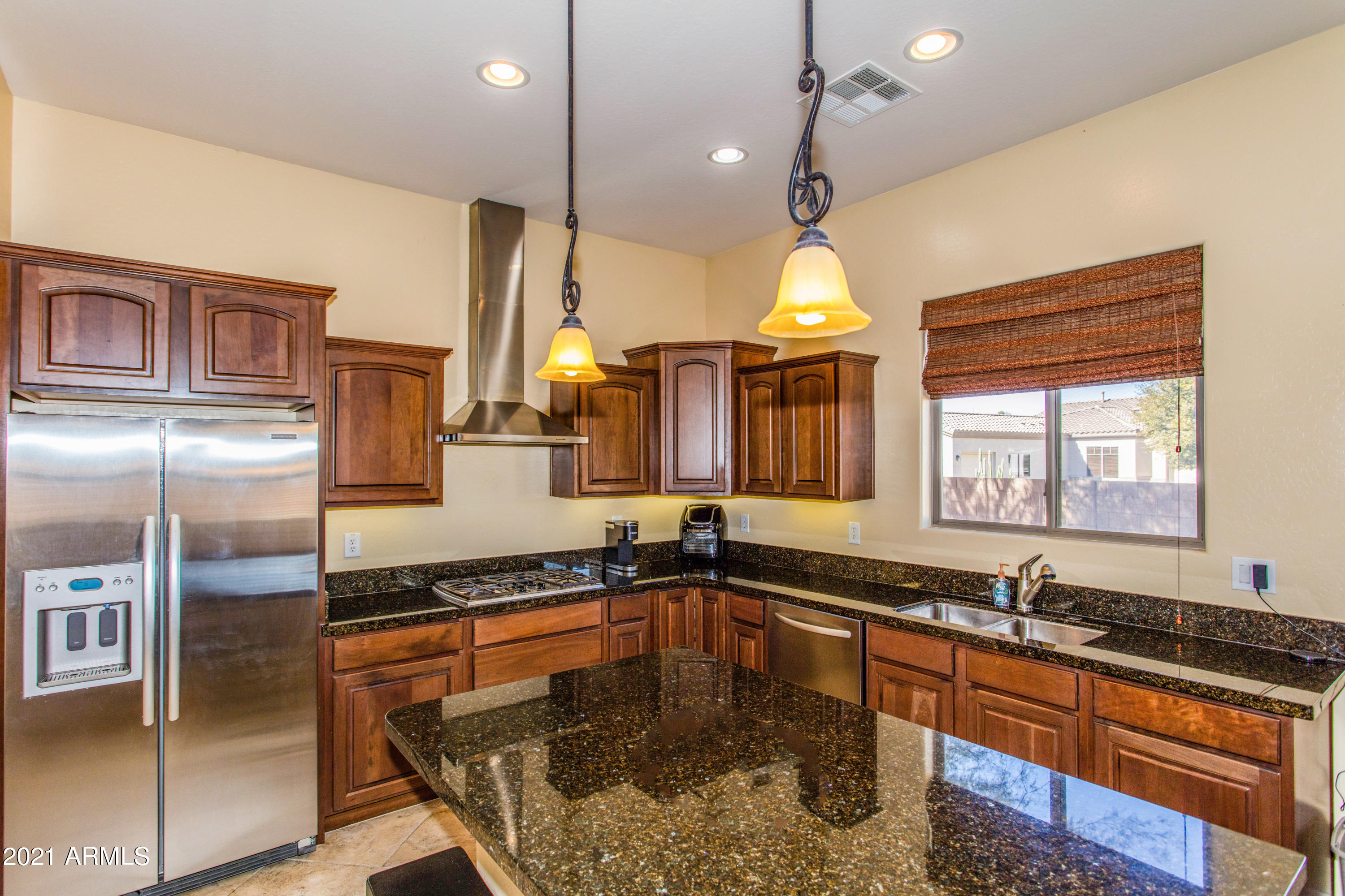 19095 North Stonegate Road Maricopa, AZ 85138 - Photo 9 of 43 09 Kitchen