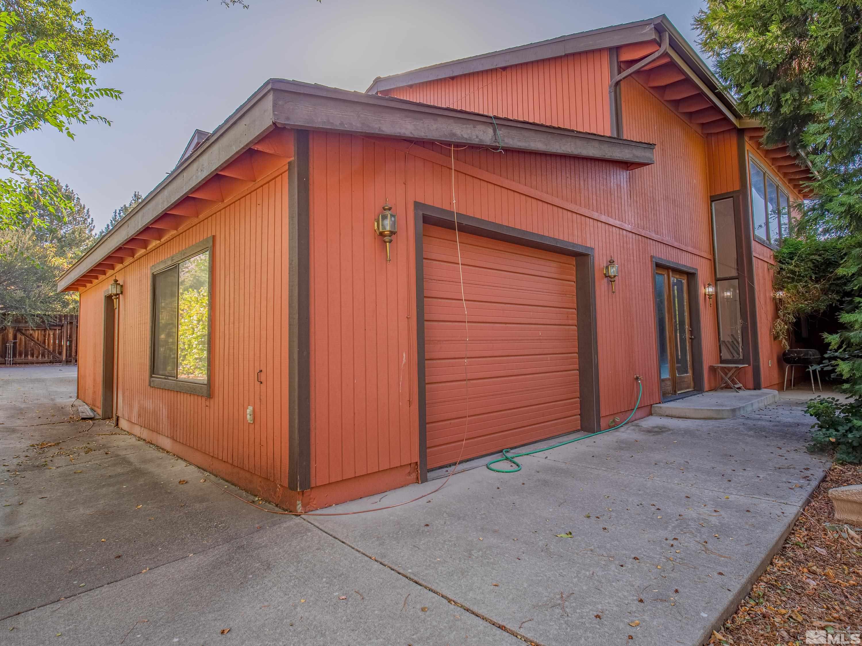 2875 Parkway Drive Reno, NV 89502 - Photo 3 of 40 Photo 3