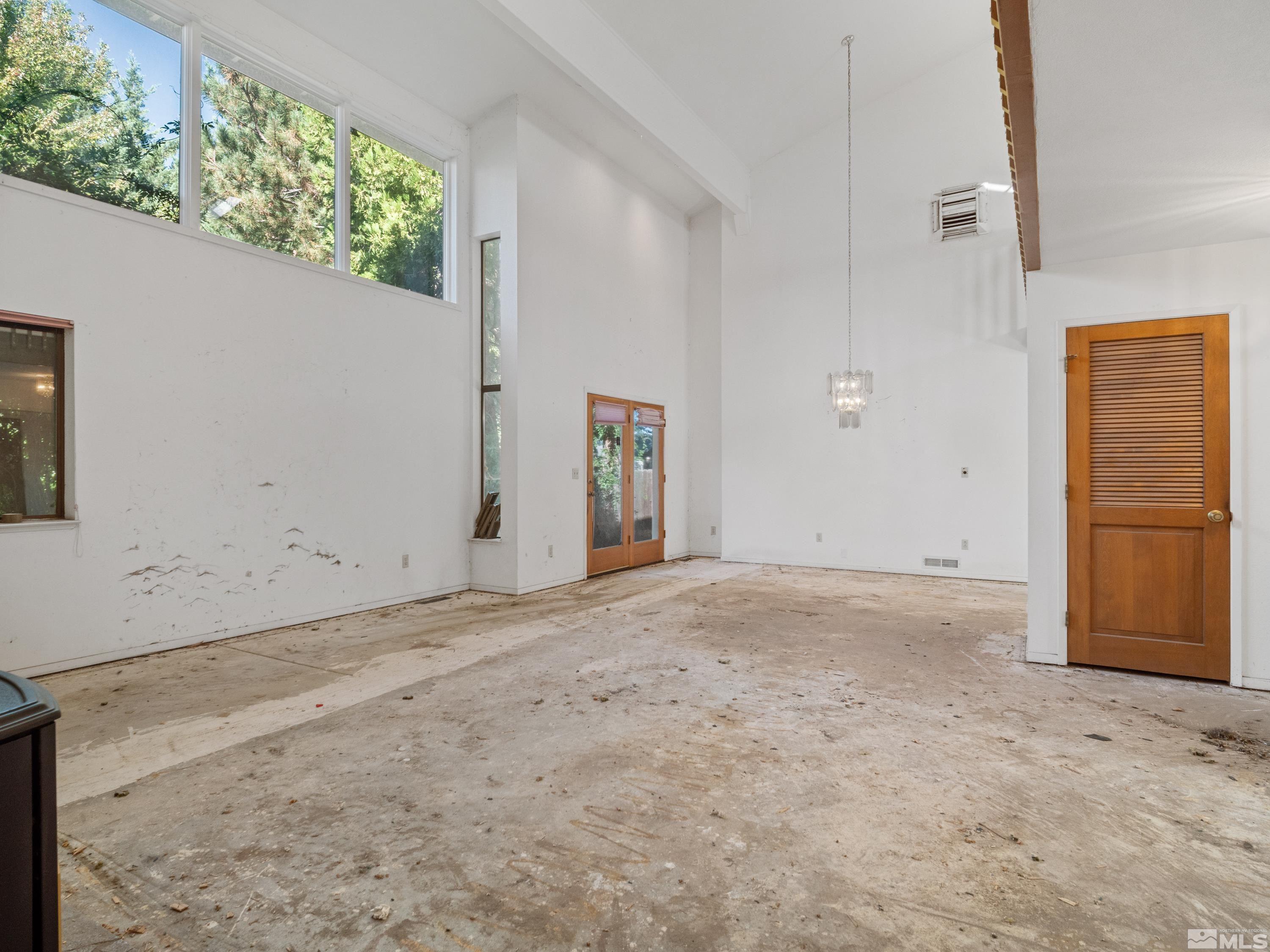 2875 Parkway Drive Reno, NV 89502 - Photo 7 of 40 Photo 7