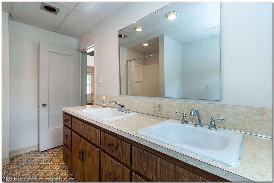2959 Brighton Road Cleveland, OH 44120 - Photo 21 of 35 Gallery Image 21