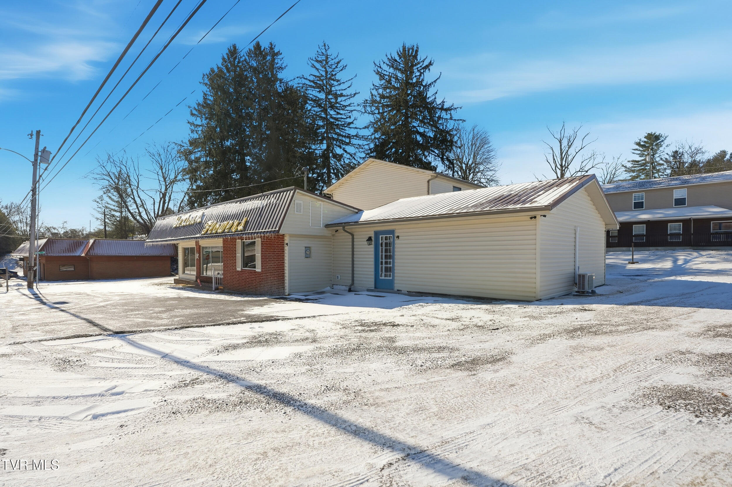 528 West Main Street Wise, VA 24293 - Photo 2 of 50 *