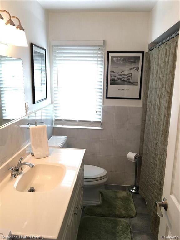28348 Westerleigh Road Farmington Hills, MI 48334 - Photo 8 of 15