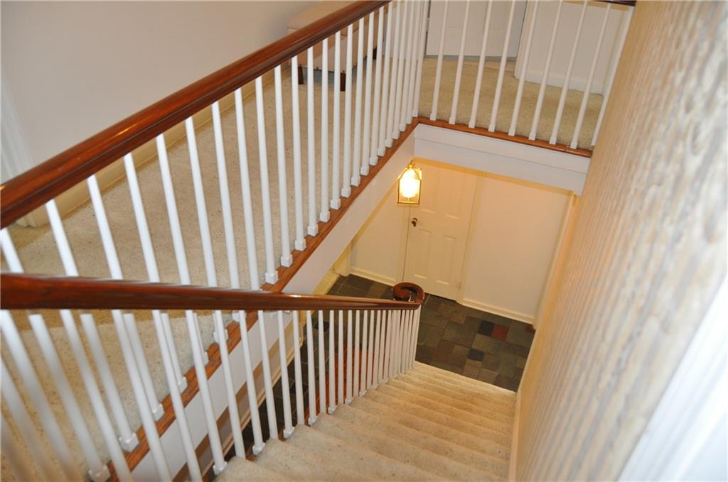 386 Arden Road Mt. Lebanon, PA 15216 - Photo 8 of 24 Gallery Image 8