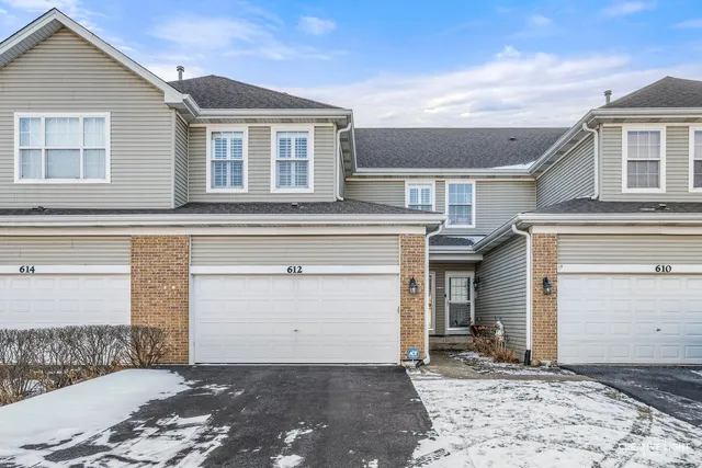 $2,700 | 612 Waterview Court, Naperville, IL 60563