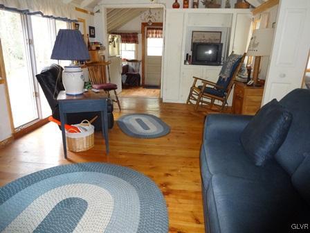 495 Lower Middle Creek Road Kunkletown, PA 18058 - Photo 6 of 22 Living Room