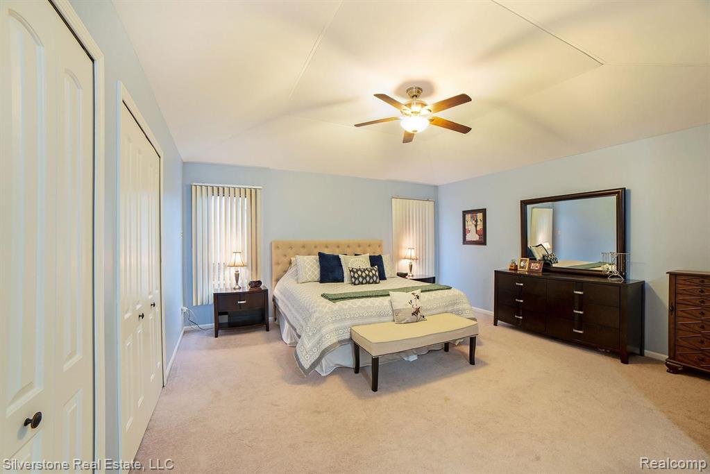 798 Grovecrest Rochester Hills, MI 48307 - Photo 28 of 49